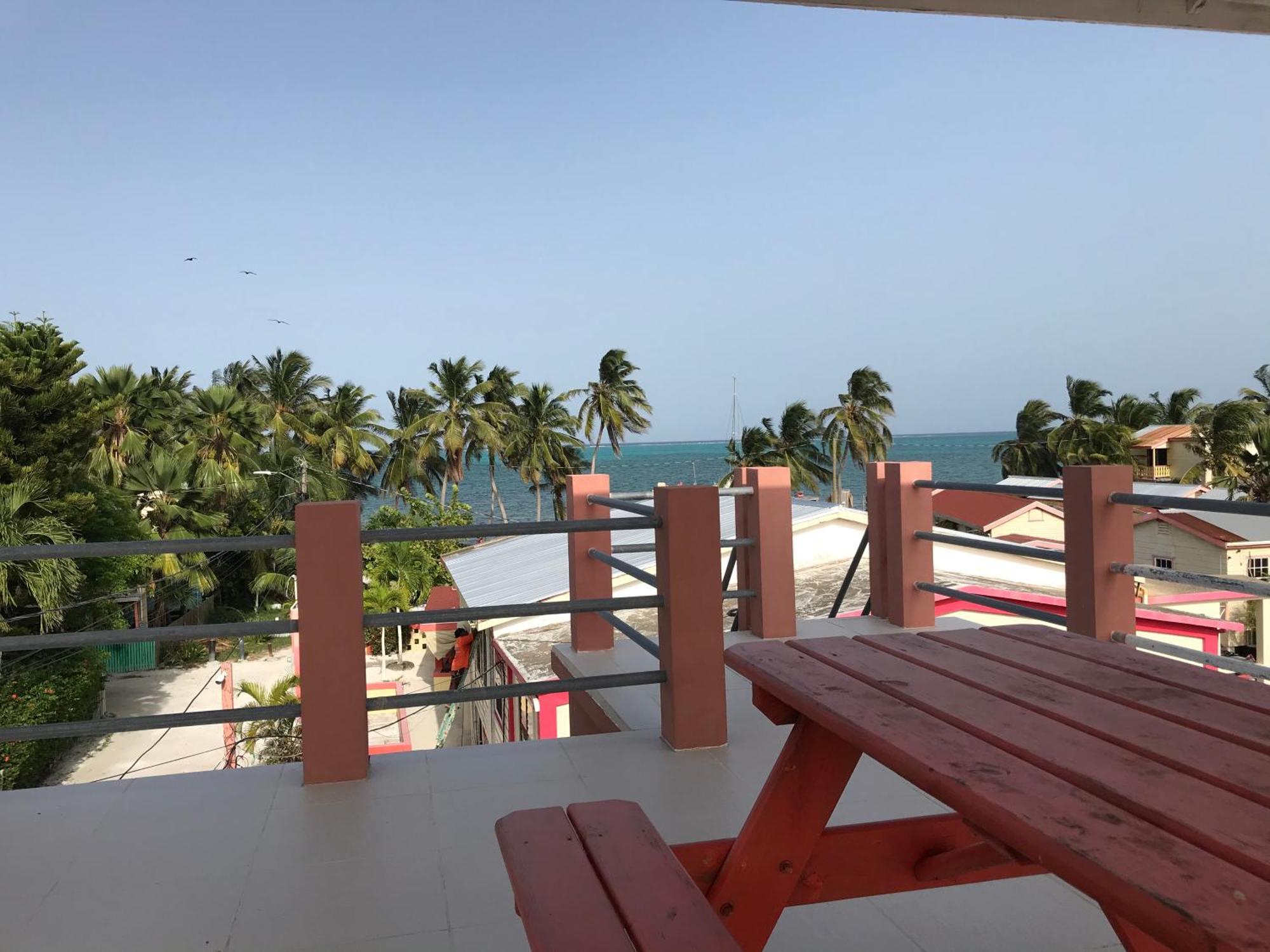 Tropical Paradise Express Caye Caulker Exterior foto