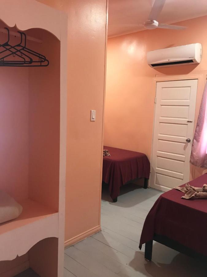 Tropical Paradise Express Caye Caulker Exterior foto
